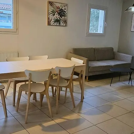 Charmante 8 Personnes